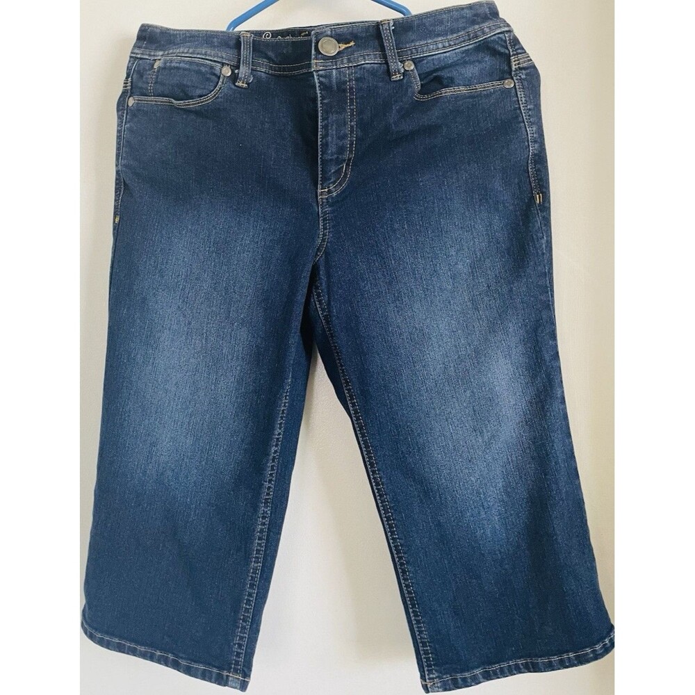 Bermuda Denim Shorts Blue Women's Regular Fit Zip Closure 5-Pocket Solid